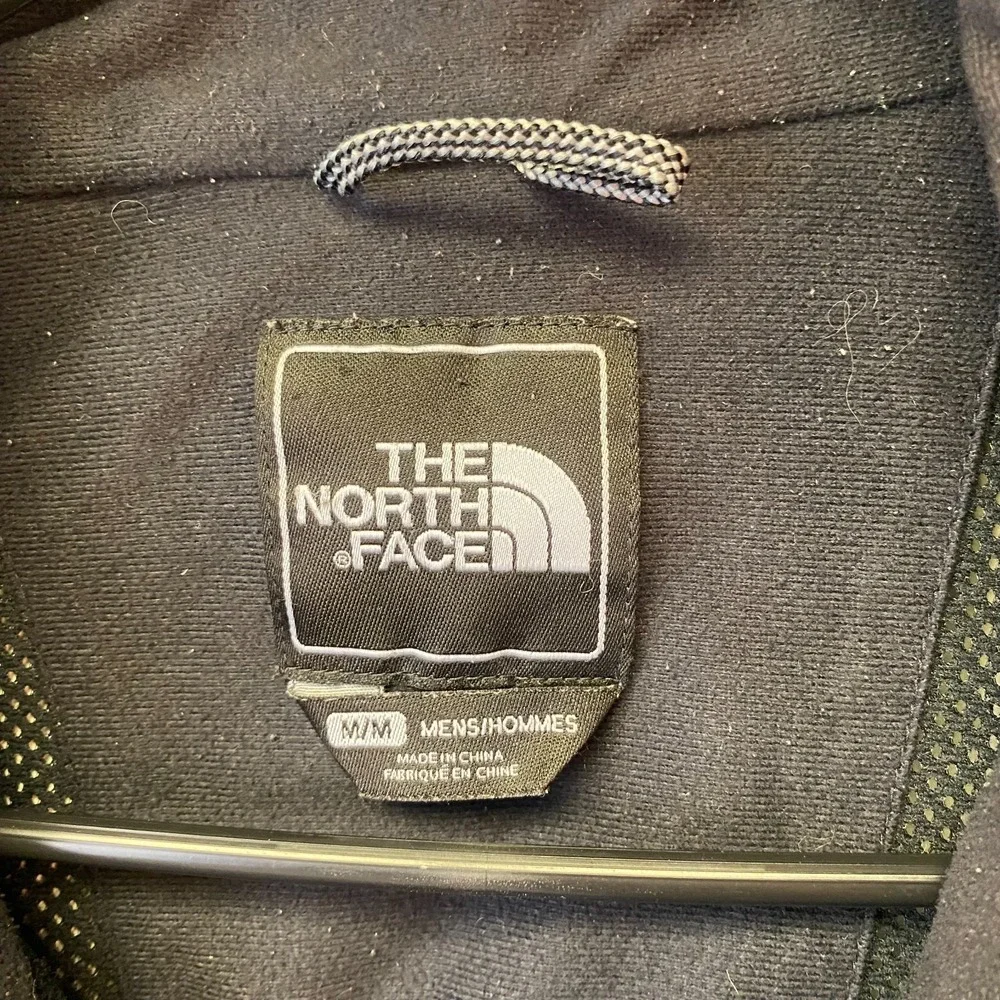The North Face Gore-Tex Jacket Mens Medium Black Waterproof Rain Shell Coat
